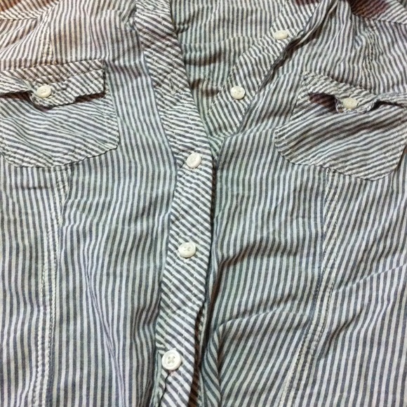 Long sleeve blouse.