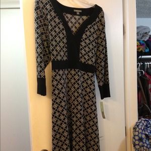 Dress patterned black and white poly knit. SALE!
