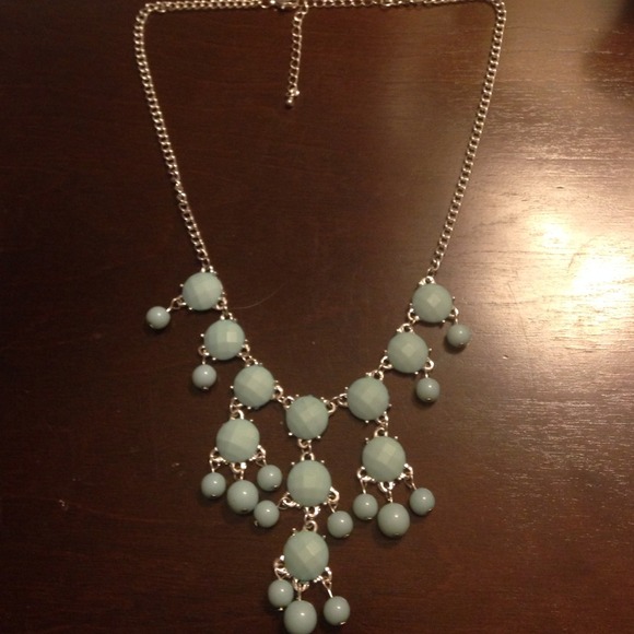 Statement necklace
