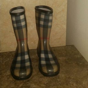 Sold!Authentic burberry rain boots