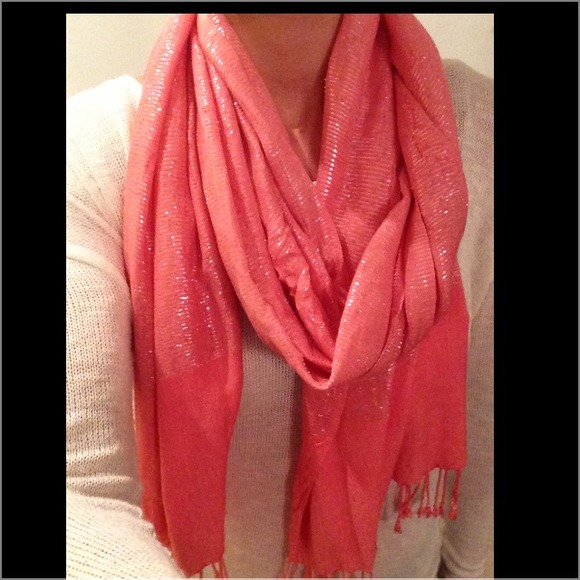Nordstrom Accessories - 🌺Nordstrom coral shimmer scarf