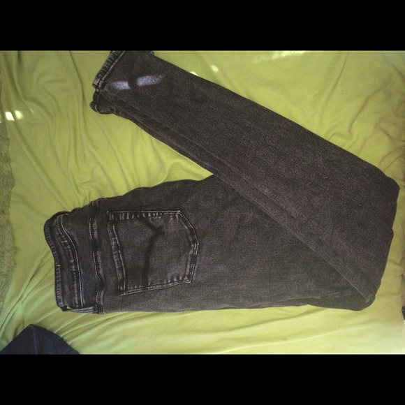 Black, acid washed Bullhead highrise skinny jeans