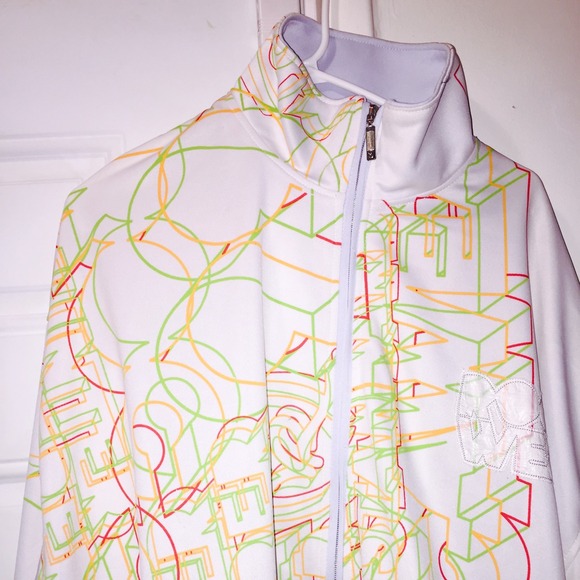 TRACK JACKET....ROCAWEAR 🚨🚨🚨🚨🚨 - Picture 1 of 1