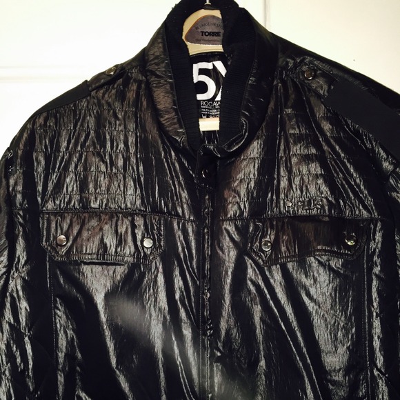 🚨🚨🚨HOT ITEM.... BLACK ROCAWEAR COAT.....NICE