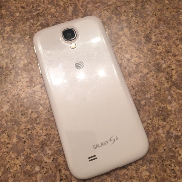 Samsung Galaxy S4 - Picture 2 of 3