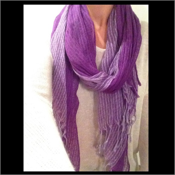 Nordstrom Accessories - Nordstrom 2 tone purple scarf