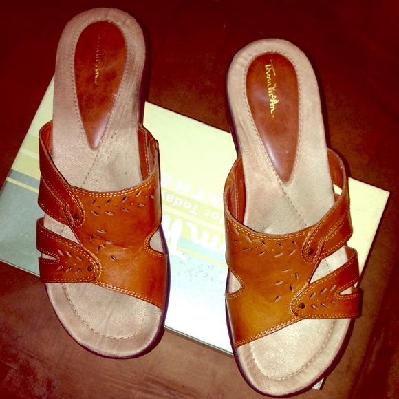 Thom McAn Genuine Leather Sandals‼️