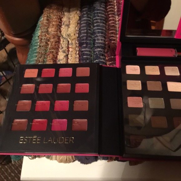 SOLD ON DIF SITE/NWTS/ESTÉE LAUDER/COMPLETE MAKEUP - Picture 4 of 4