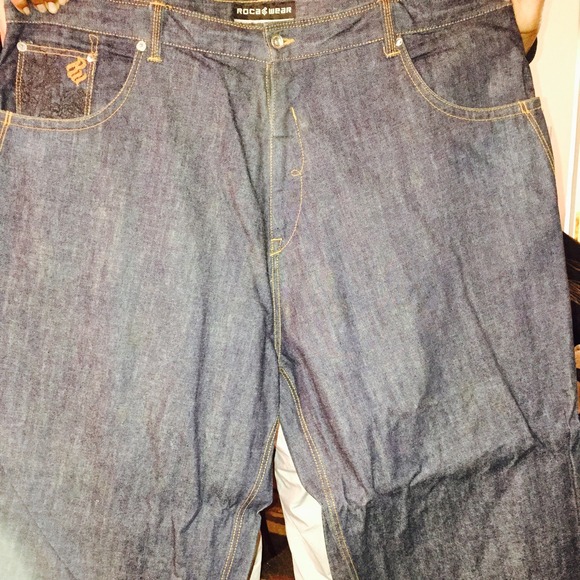 🚨🚨🚨🚨MENS JEANS,......ROCAWEAR,,,, - Picture 1 of 2