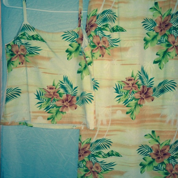 Tommy bahama top an skirt set - Picture 3 of 4