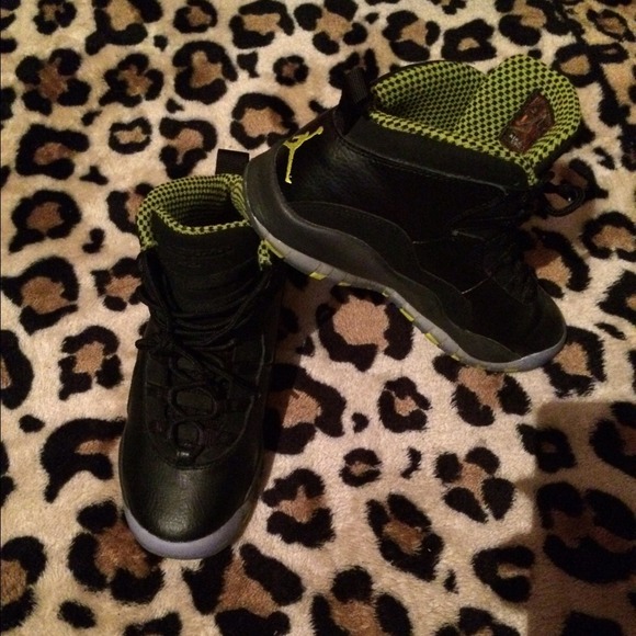 Venom Green X's