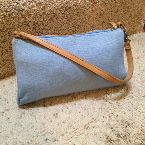 Baby Blue shoulder bag Brand New - Picture 1 of 3