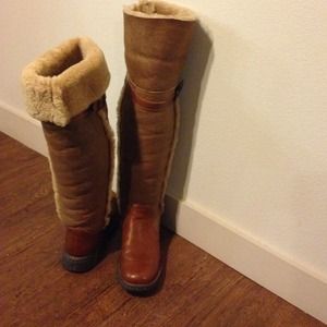 born sheepskin boots