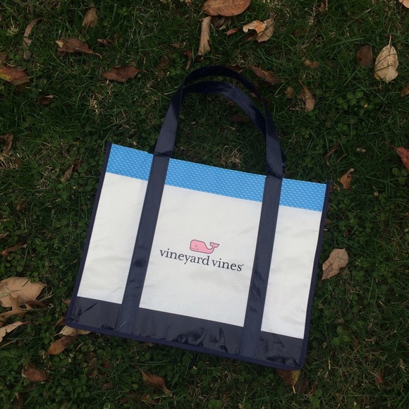 FREE WITH PURCHASE - Vineyard Vines Reusable Tote