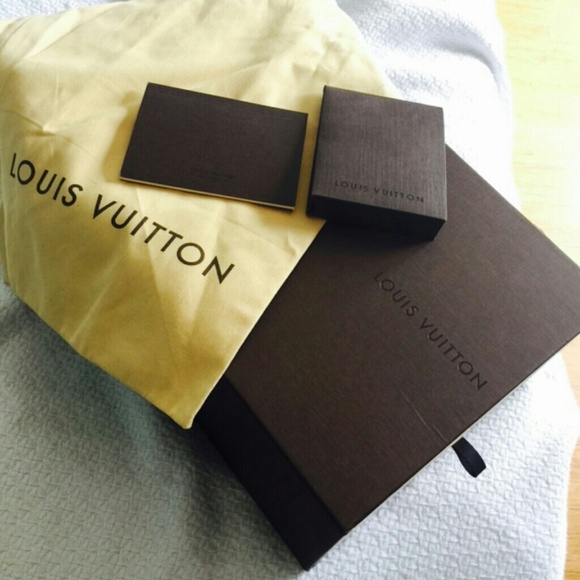 Louis Vuitton mens sneakers - Picture 4 of 4