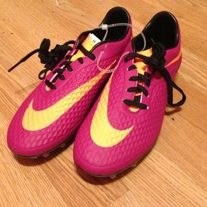 ⚽Brand New Nike Hypervenom Soccer Cleats⚽