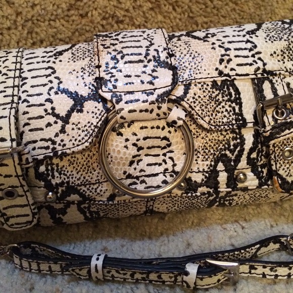 Genuine leather animal printed hand bag - Picture 2 of 3