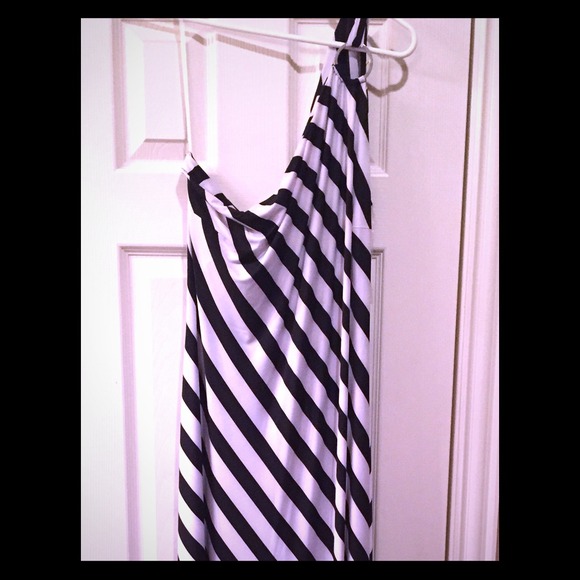 One shoulder maxi dress