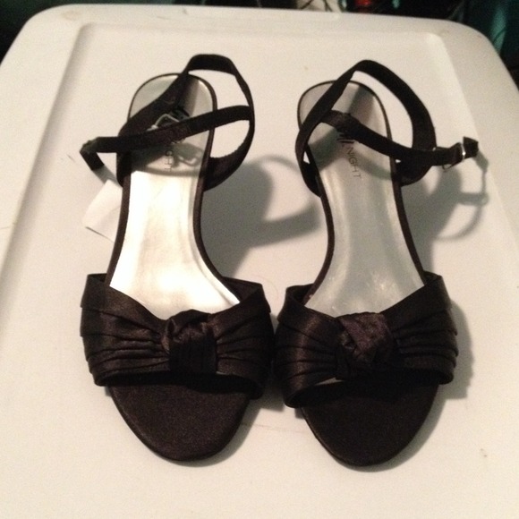 Black peep toe heels