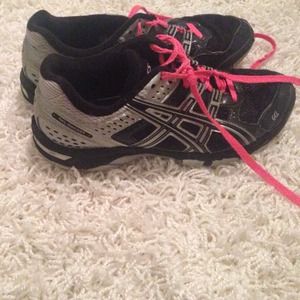 ASIC volleyball shoes