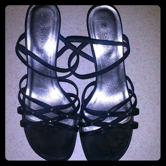 Ladies Size 7 Strappy Heels
