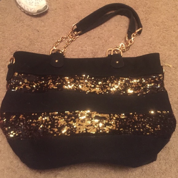 Black and gold tote bag