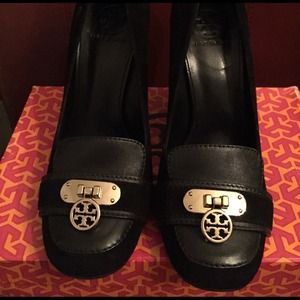 Tory Burch "Rebekah" 10mm pump- soft suede