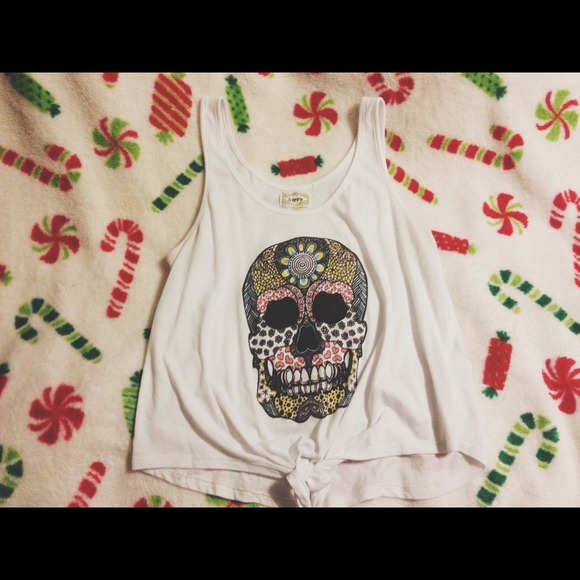 tank top with skull 💀🌻