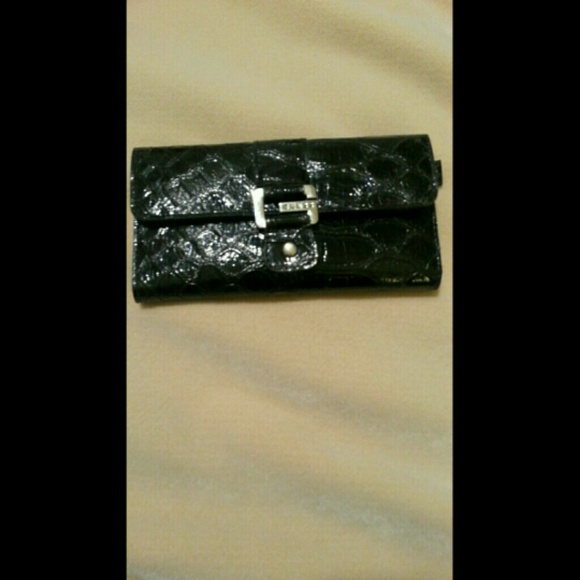 **SOLD ***Genuine GUESS Black Wallet