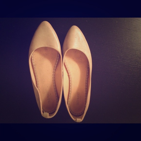 Old Navy Pointed Flats