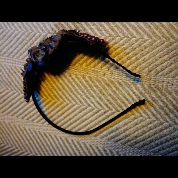 🚫 claime free add on! 🚫 Flowered dressy headband - Picture 3 of 3