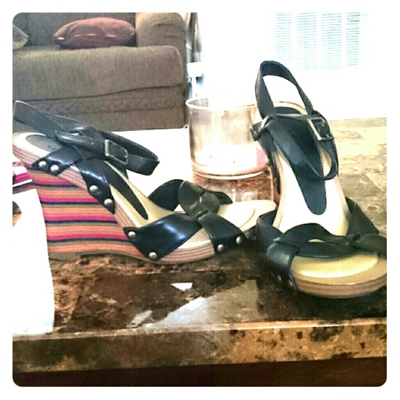 Striped wedges - Picture 1 of 3