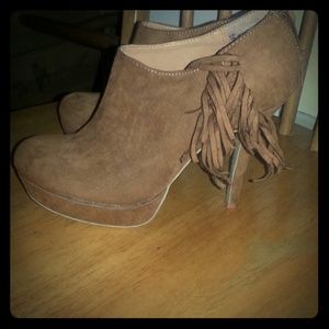 Xoxo heel booties