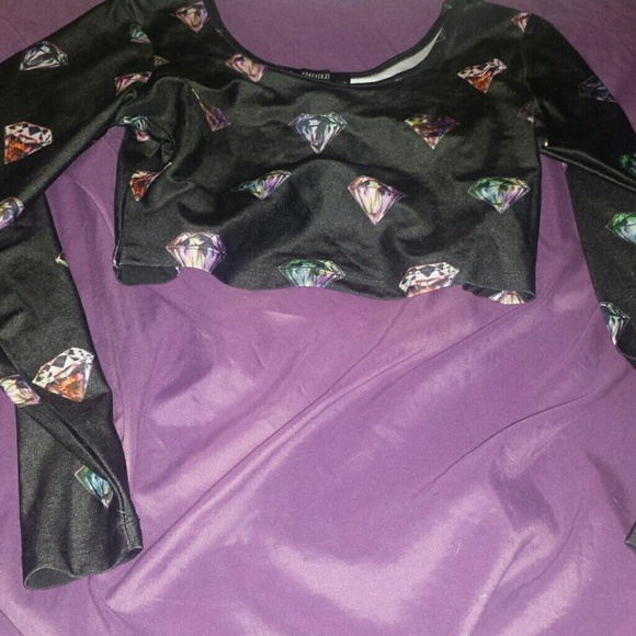 Black long sleeve crop top