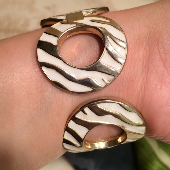 Watch - Picture 3 of 4