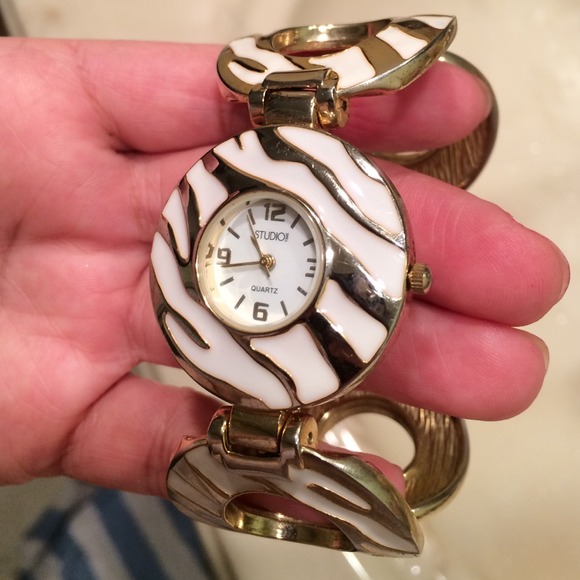 Watch - Picture 4 of 4