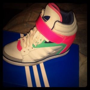 Adidas Wedge Amberlight w/ strap