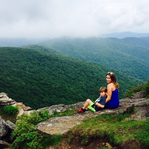 Meet your seller! 😳😜😊 - Picture 7 of 8