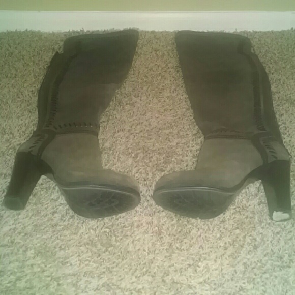 Suede tall brown boots