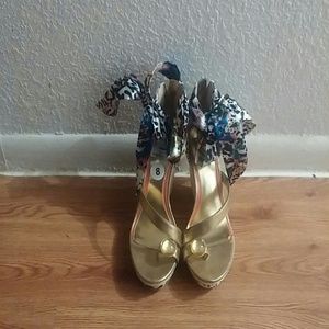 Wedges cream w multi colors