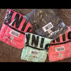 VS PINK Black Friday crew