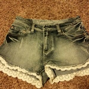 Shorts with lace