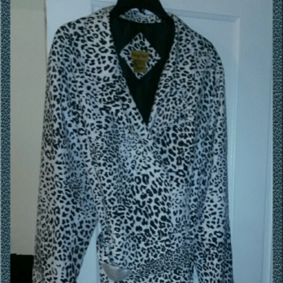 Ladies White Leopard Print Coat