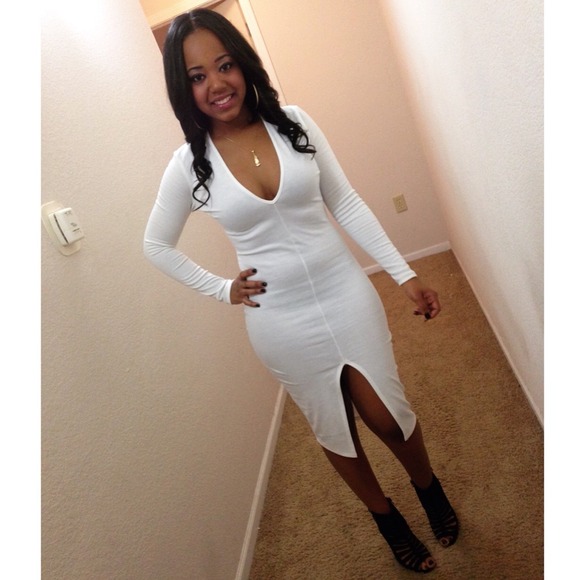 White Long sleeve Bodycon Dress.