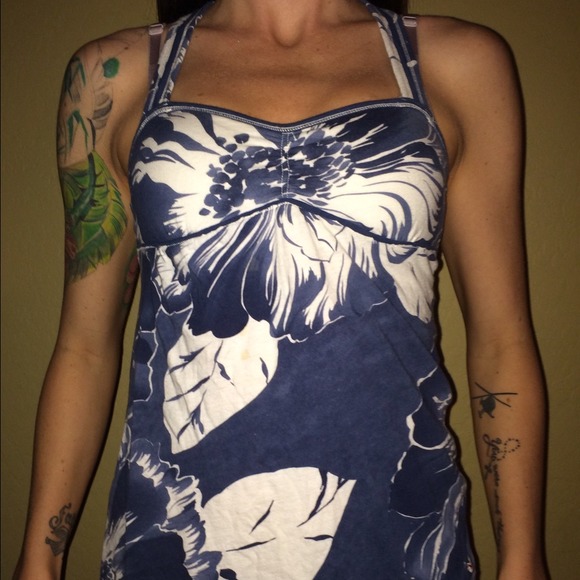 Hollister top