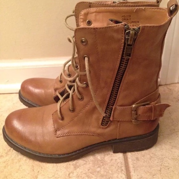 Brand new, never worn combat style boots brown - Picture 3 of 4