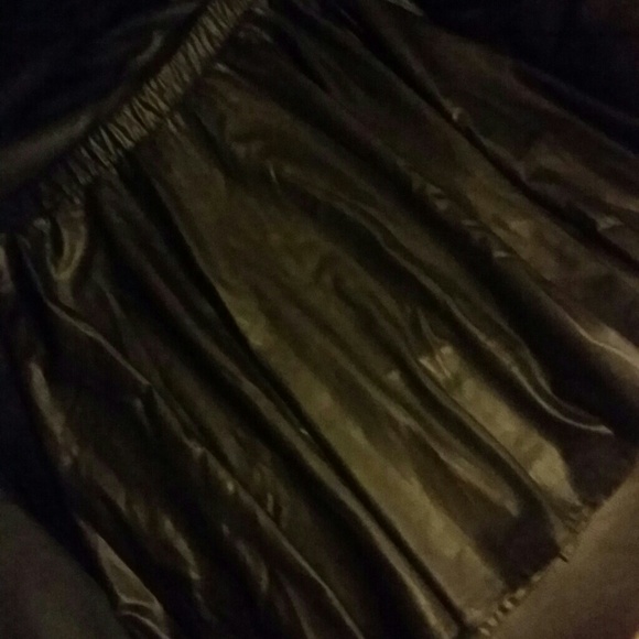 Faux Leather Skater Skirt - Picture 3 of 3