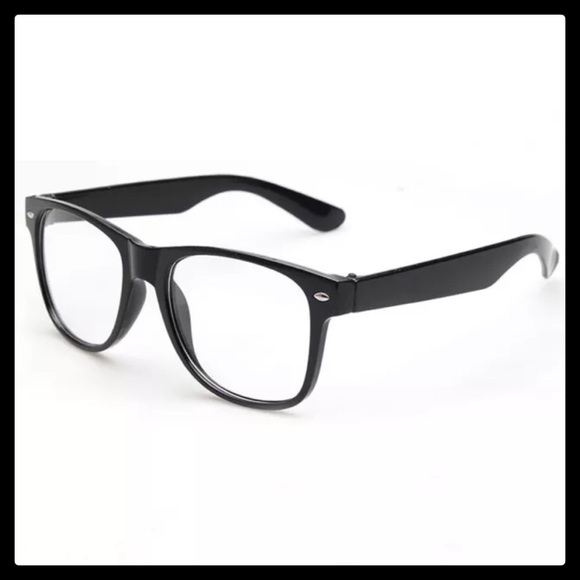 Black Fake Glasses from Chey's closet on Poshmark