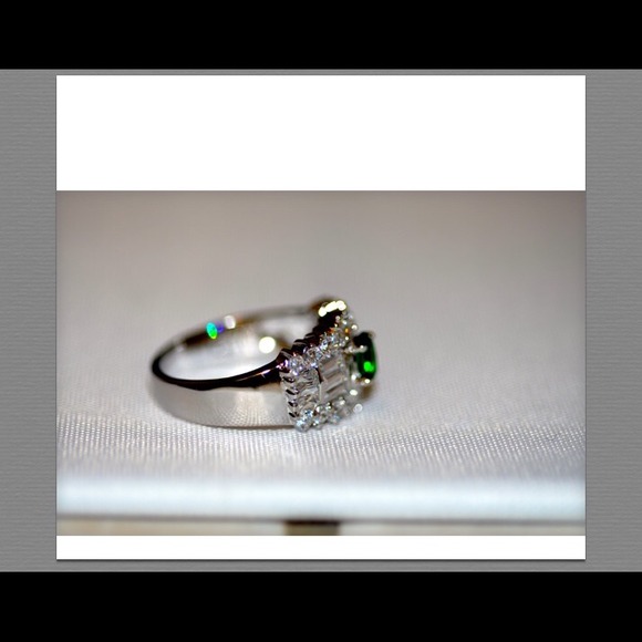 Ring - Picture 3 of 3