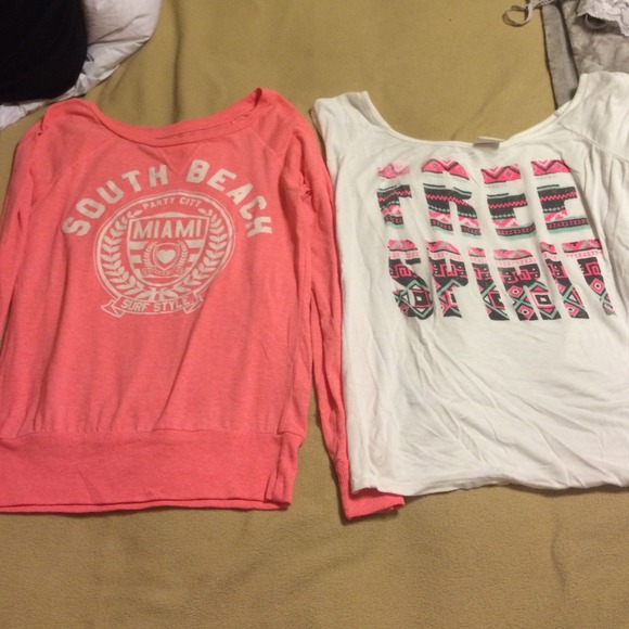 Random top bundle! - Picture 2 of 3